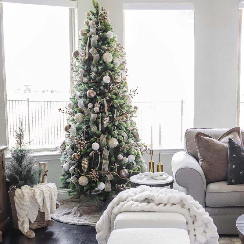Árvore de Natal Artificial Royal Fir Slim com 650 Luzes LED Branco Quente e Multicoloridas