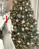 Árvore de Natal Artificial Tribeca Blue Spruce com 550 Luzes LED Branco Quente