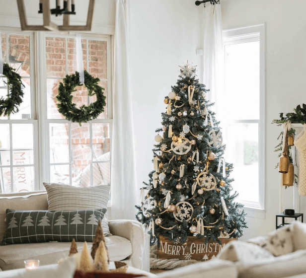 Árvore de Natal Artificial Tribeca Blue Spruce com 550 Luzes LED Branco Quente