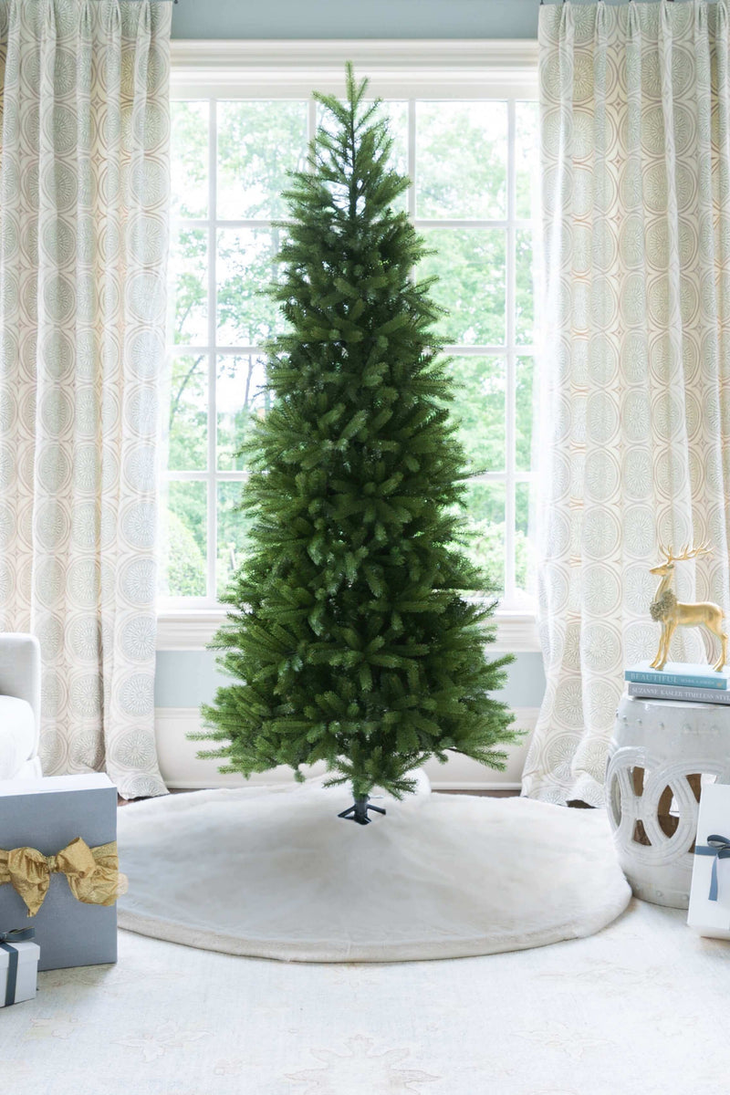 Árvore de Natal Artificial King Fraser Fir Slim com 750 Luzes LED Dual Color (Branco Quente & Multicoloridas)