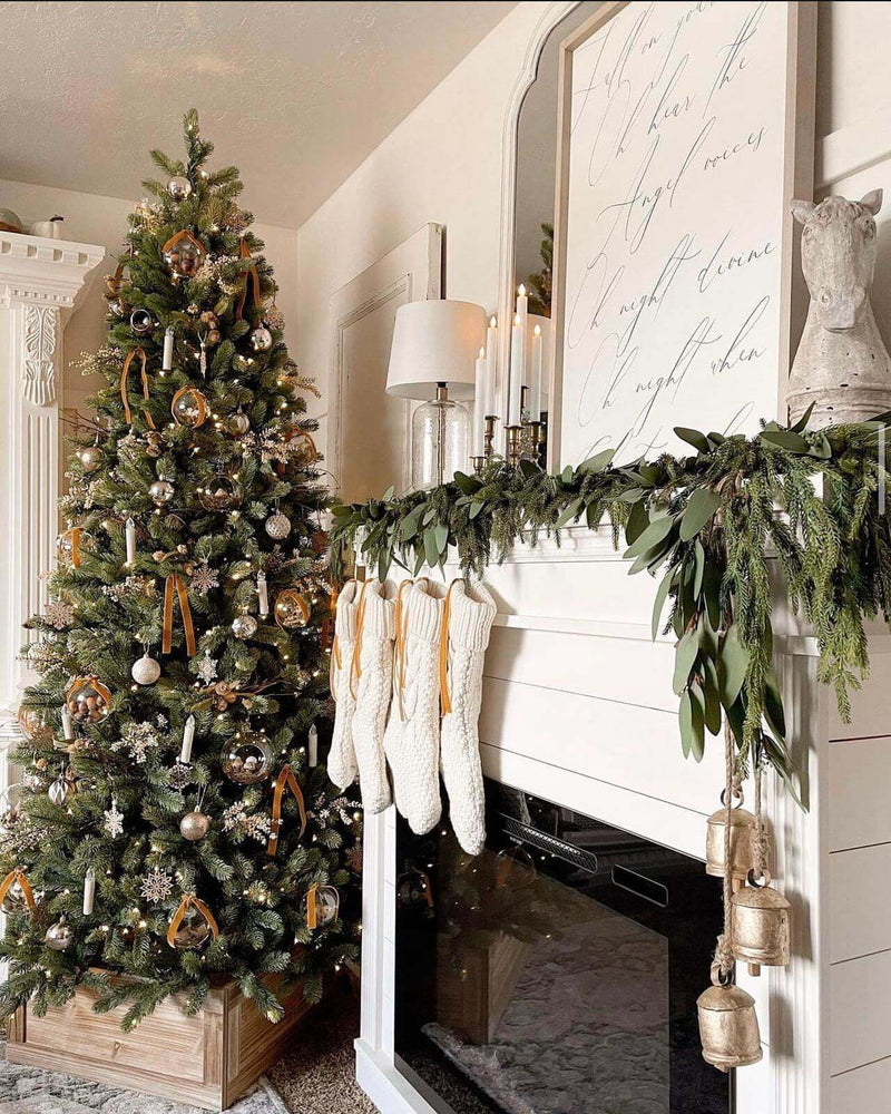 Árvore de Natal Artificial Royal Fir Slim com 650 Luzes LED Branco Quente e Multicoloridas